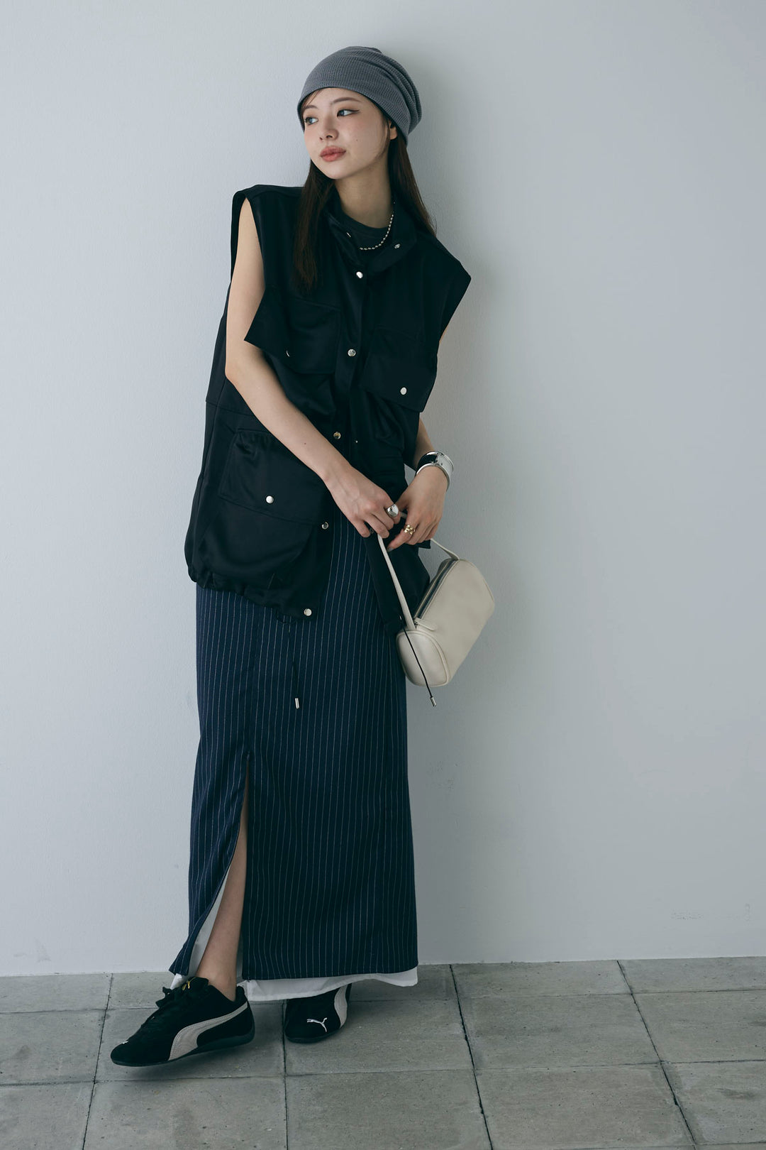 [予約/SET]スタンドネックサテンベスト+ストライプストレートスカート(2set)