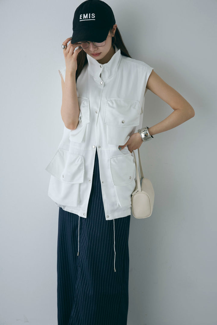 [予約]スタンドネックサテンベスト