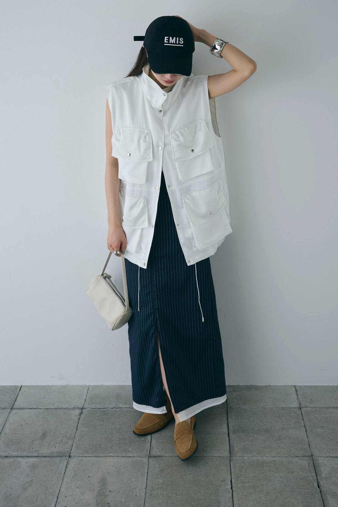 [予約/SET]スタンドネックサテンベスト+ストライプストレートスカート(2set)