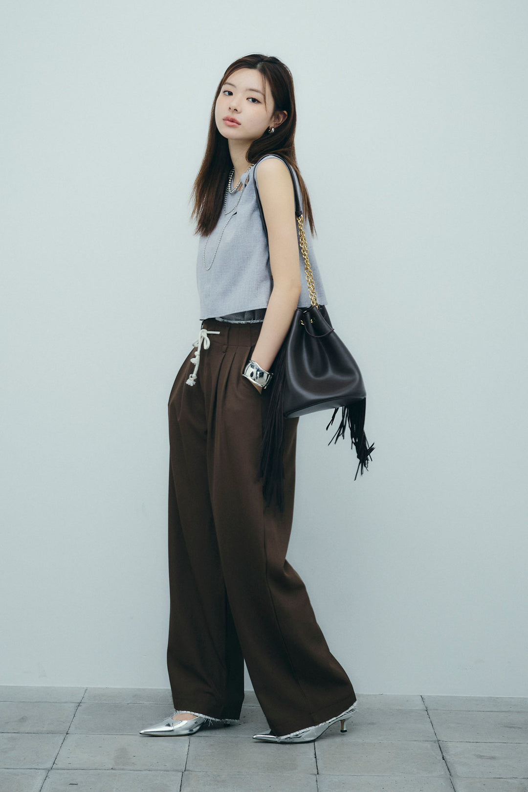 [予約/SET]レイヤード風ノースリーブブラウス+裾切りっぱなしデザインパンツ(2set)