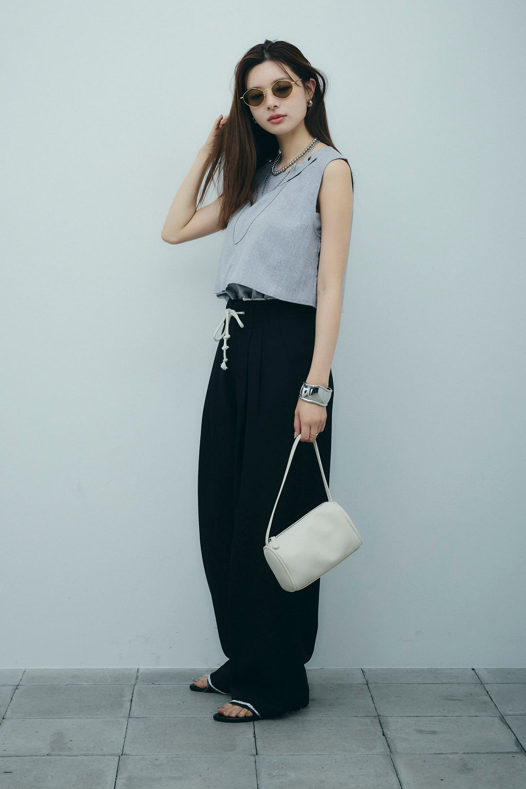 [予約/SET]レイヤード風ノースリーブブラウス+裾切りっぱなしデザインパンツ(2set)