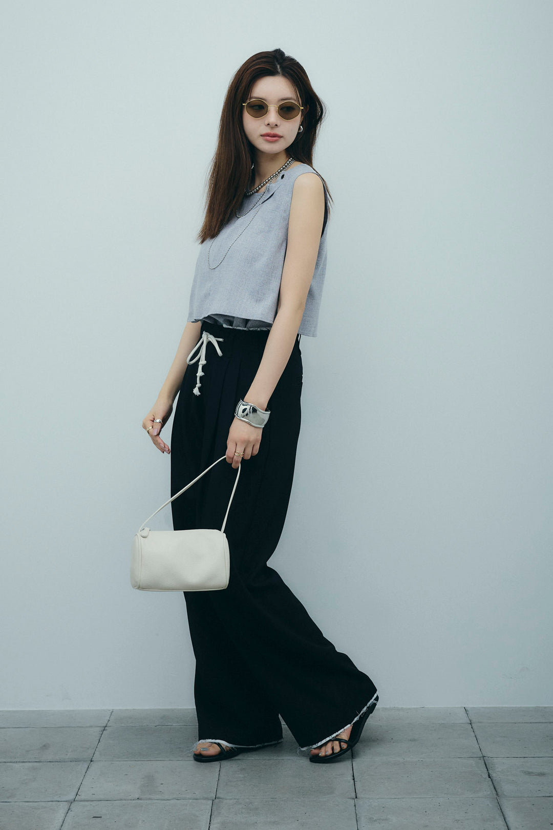 [予約/SET]レイヤード風ノースリーブブラウス+裾切りっぱなしデザインパンツ(2set)