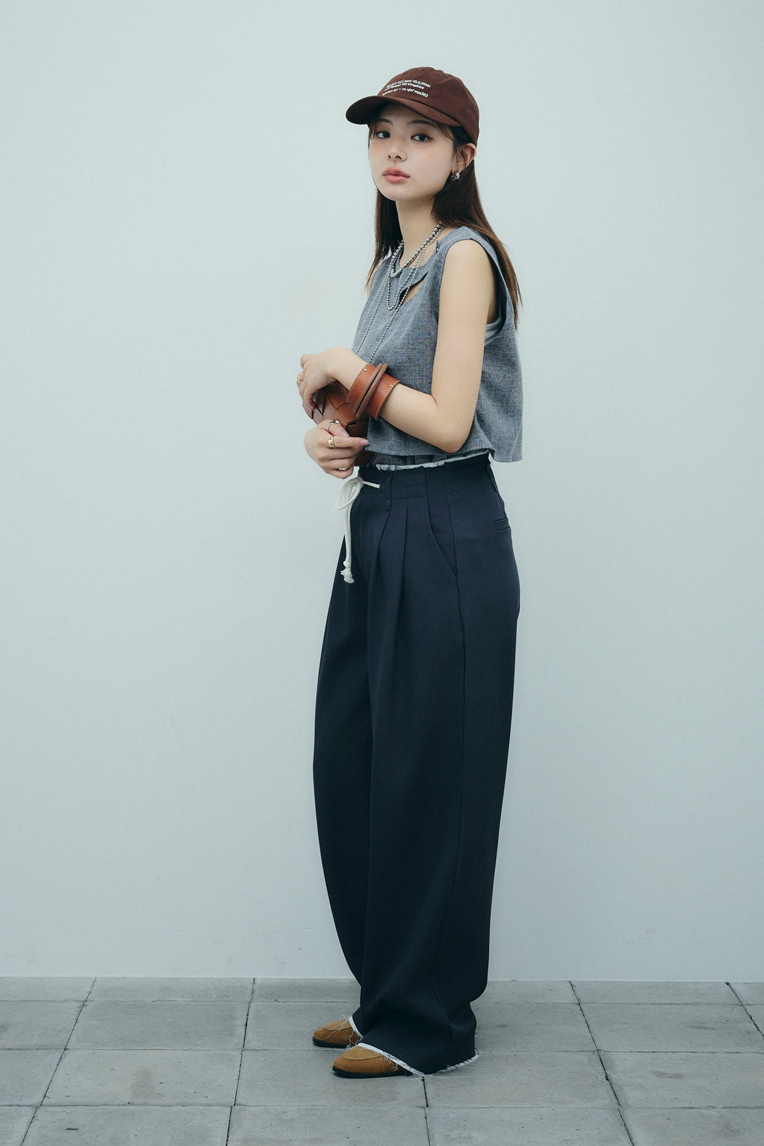 [予約/SET]レイヤード風ノースリーブブラウス+裾切りっぱなしデザインパンツ(2set)