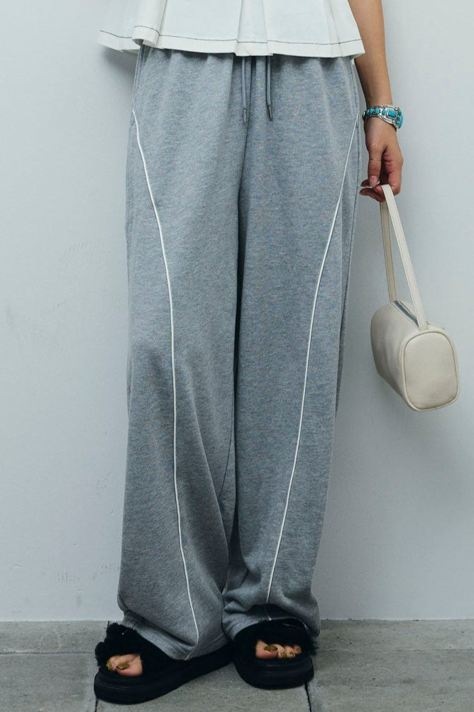 ライン入り立体カーブ裏毛パンツ