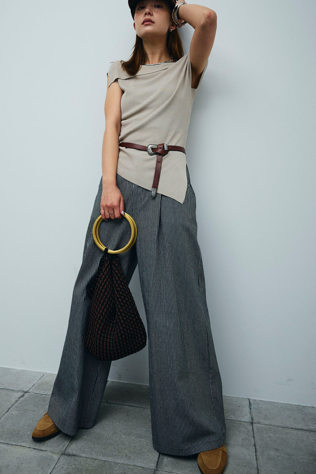 [予約/SET]アシンメトリーオフショルサマーニット+細ストライプワイドパンツ(2set)