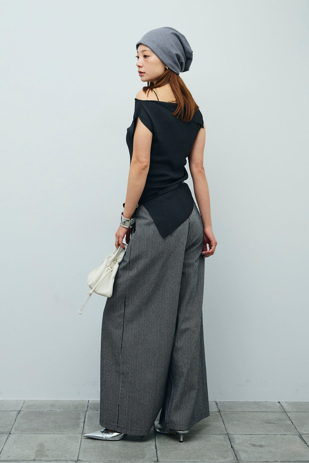 [予約/SET]アシンメトリーオフショルサマーニット+細ストライプワイドパンツ(2set)