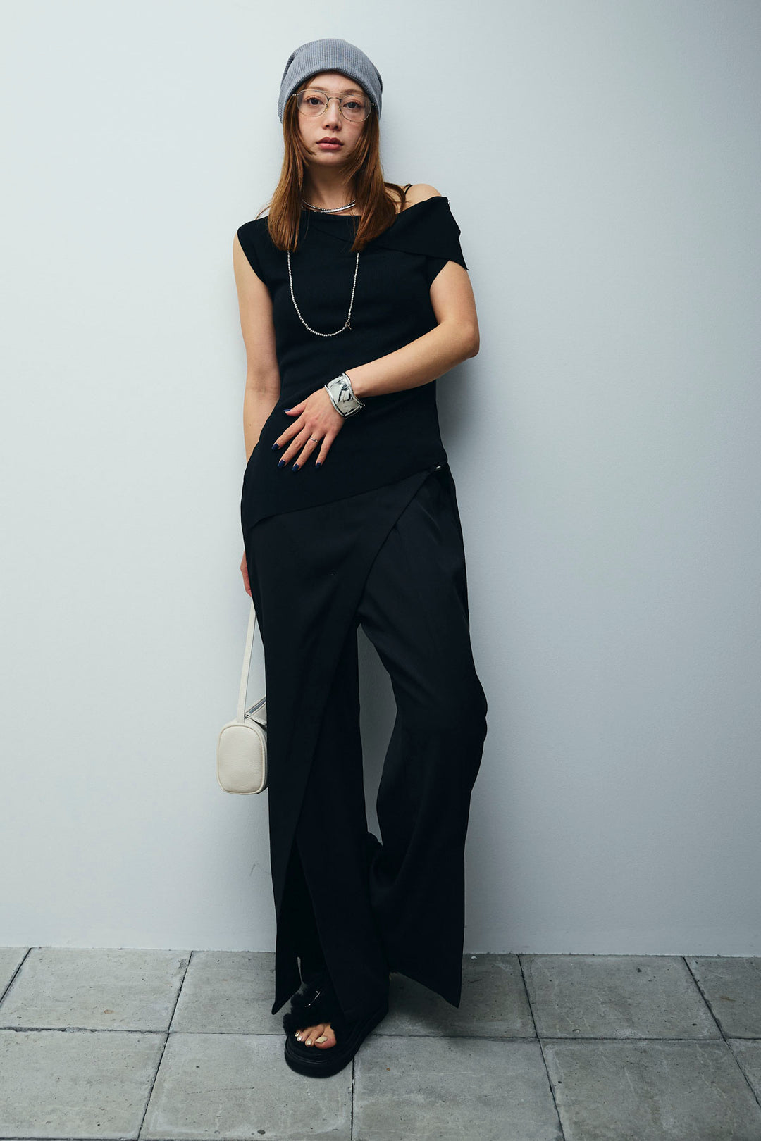 [予約/SET]アシンメトリーオフショルサマーニット+スリットラップパンツ(2set)