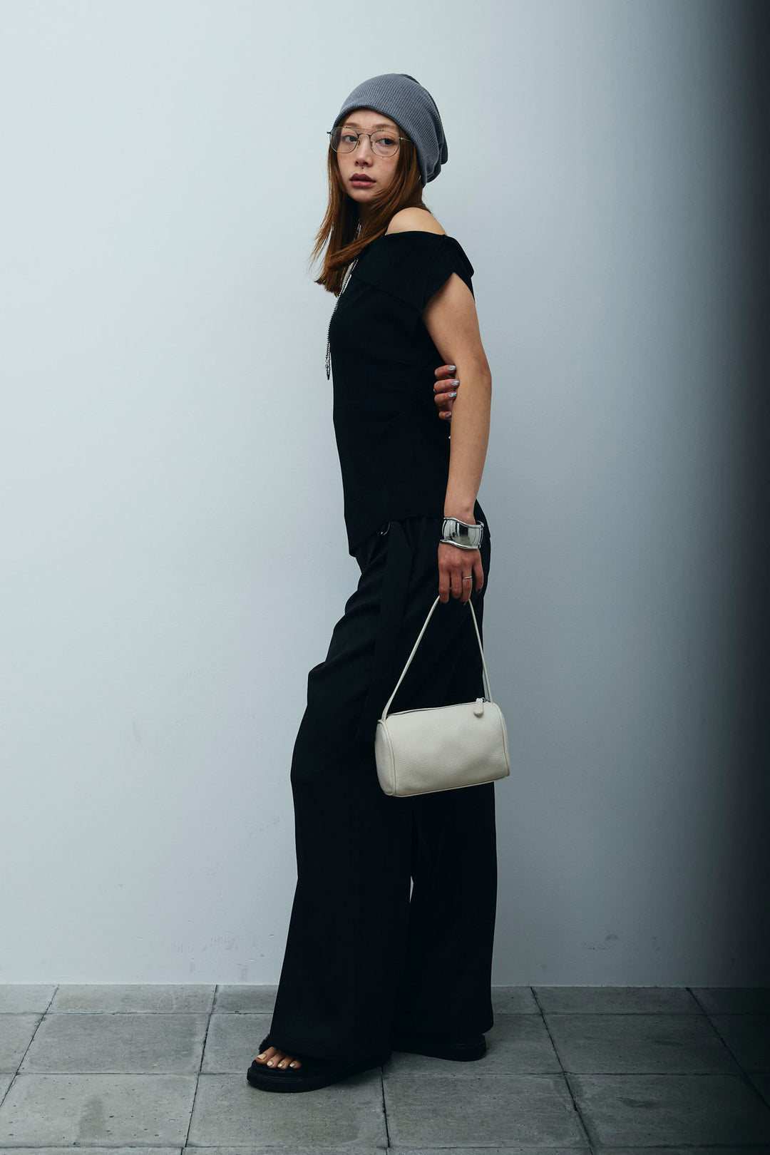 [予約/SET]アシンメトリーオフショルサマーニット+スリットラップパンツ(2set)