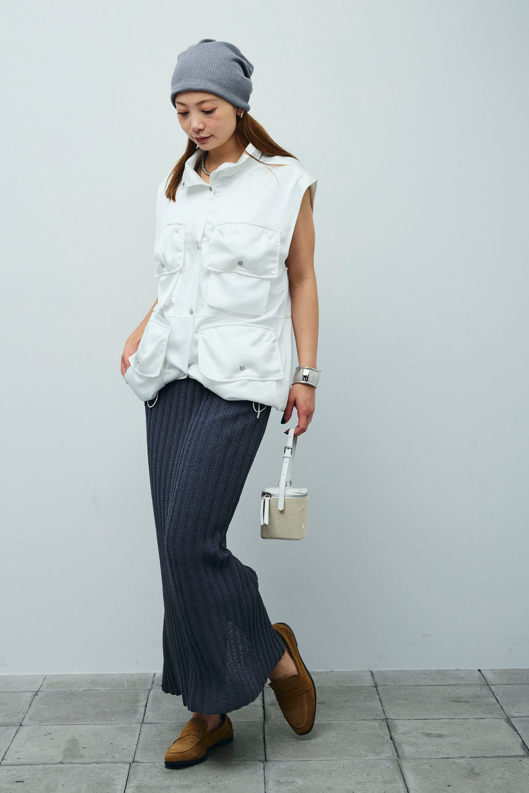 [予約/SET]スタンドネックサテンベスト+ストライプ編みニットスカート(2set)