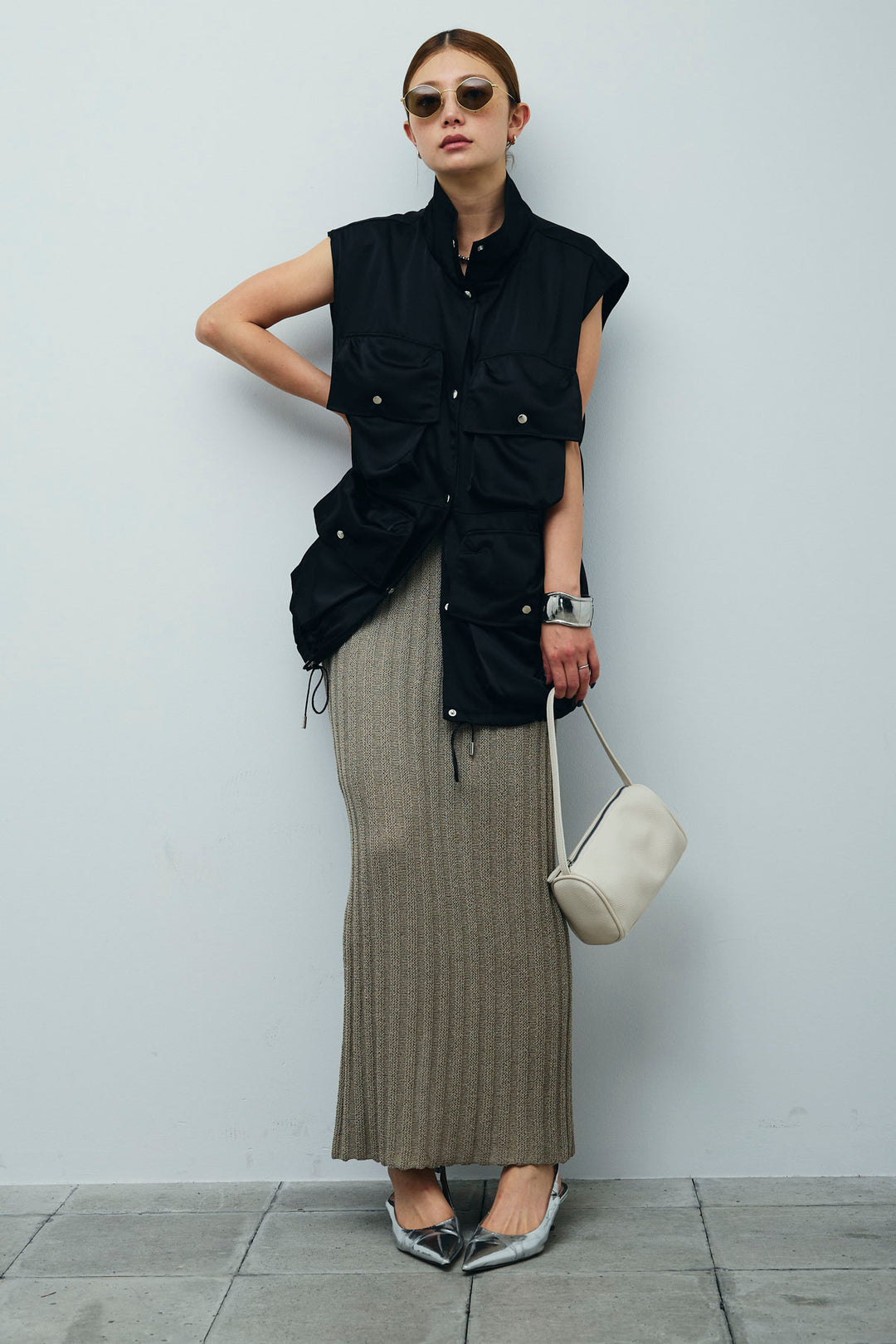 [予約/SET]スタンドネックサテンベスト+ストライプ編みニットスカート(2set)