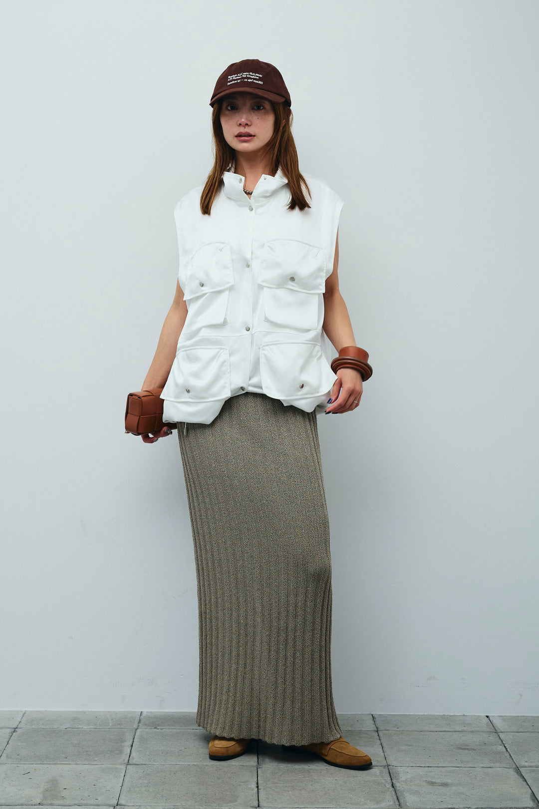 [予約/SET]スタンドネックサテンベスト+ストライプ編みニットスカート(2set)