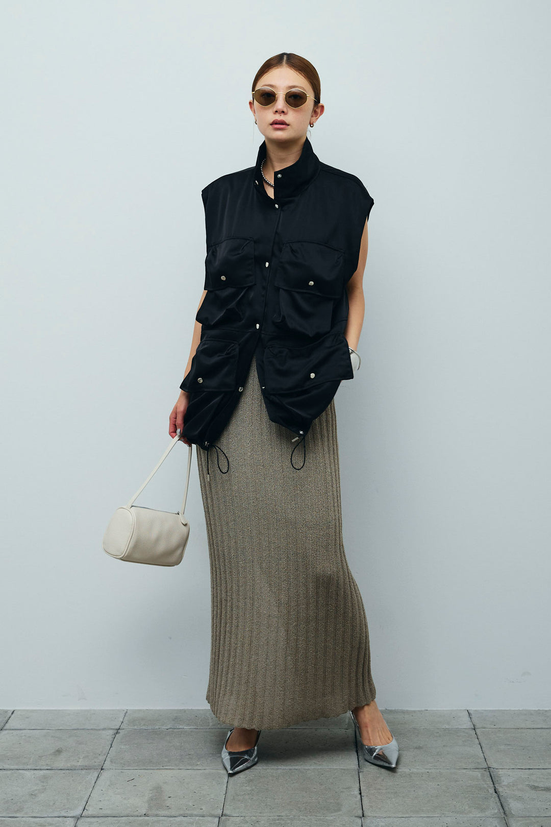 [予約/SET]スタンドネックサテンベスト+ストライプ編みニットスカート(2set)