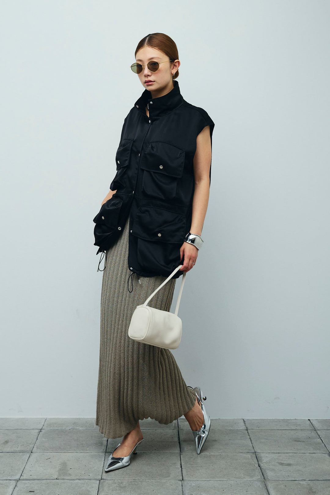 [予約/SET]スタンドネックサテンベスト+ストライプ編みニットスカート(2set)