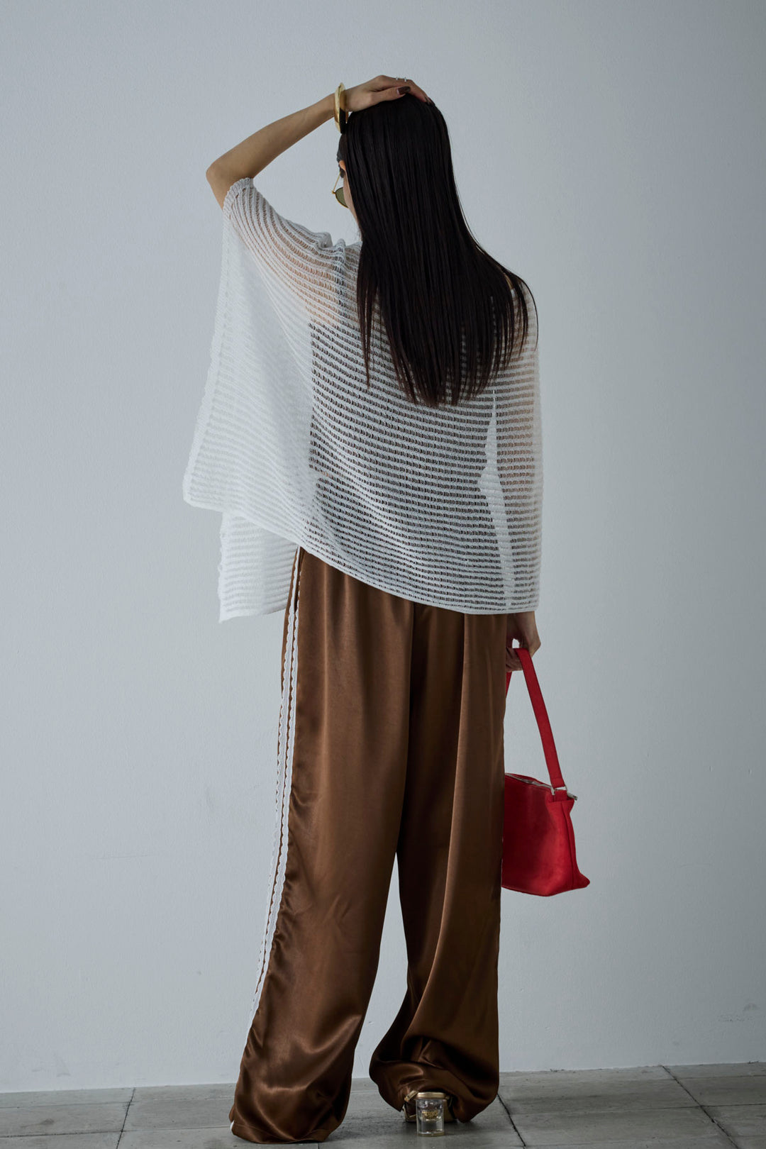 [予約/SET]サマーニットアシンメトリーポンチョ+ウェーブパイピングショートキャミ+サテンレースラインパンツ(3set)