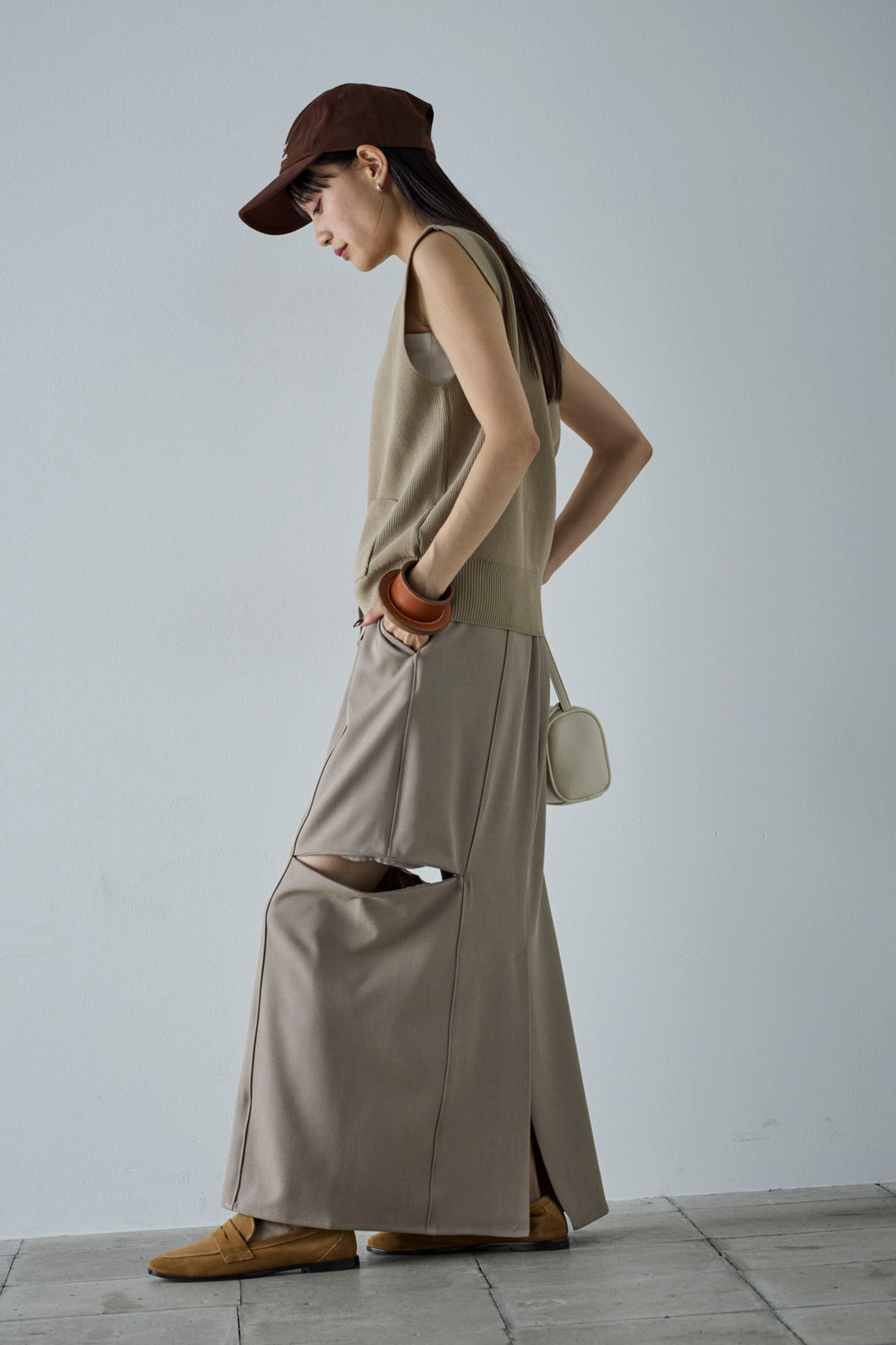 [予約/SET]メタルボタンニットベスト+ベルト付きサイドジップスカート(2set)