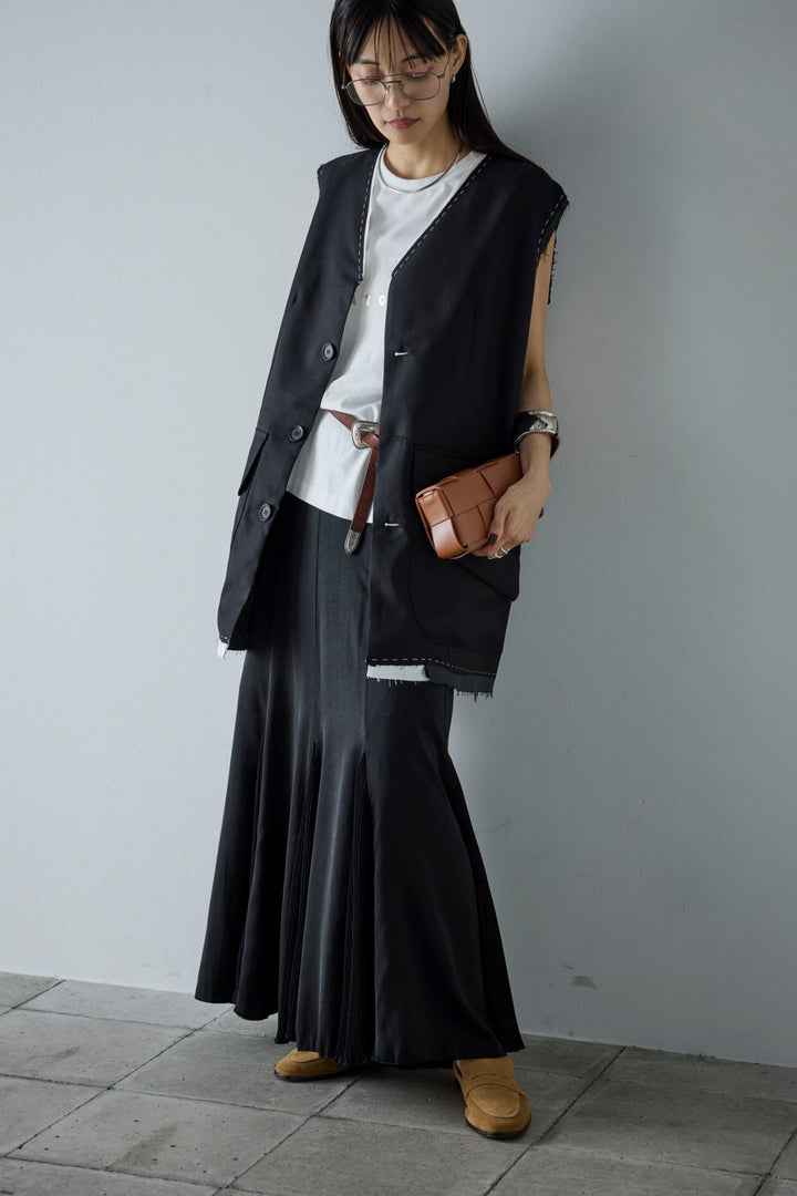 [予約/SET]切りっぱなしステッチデザインベスト+コンパクトスムース ミニ箔ロゴプリント+プリーツシアー切り替えスカート(3set)