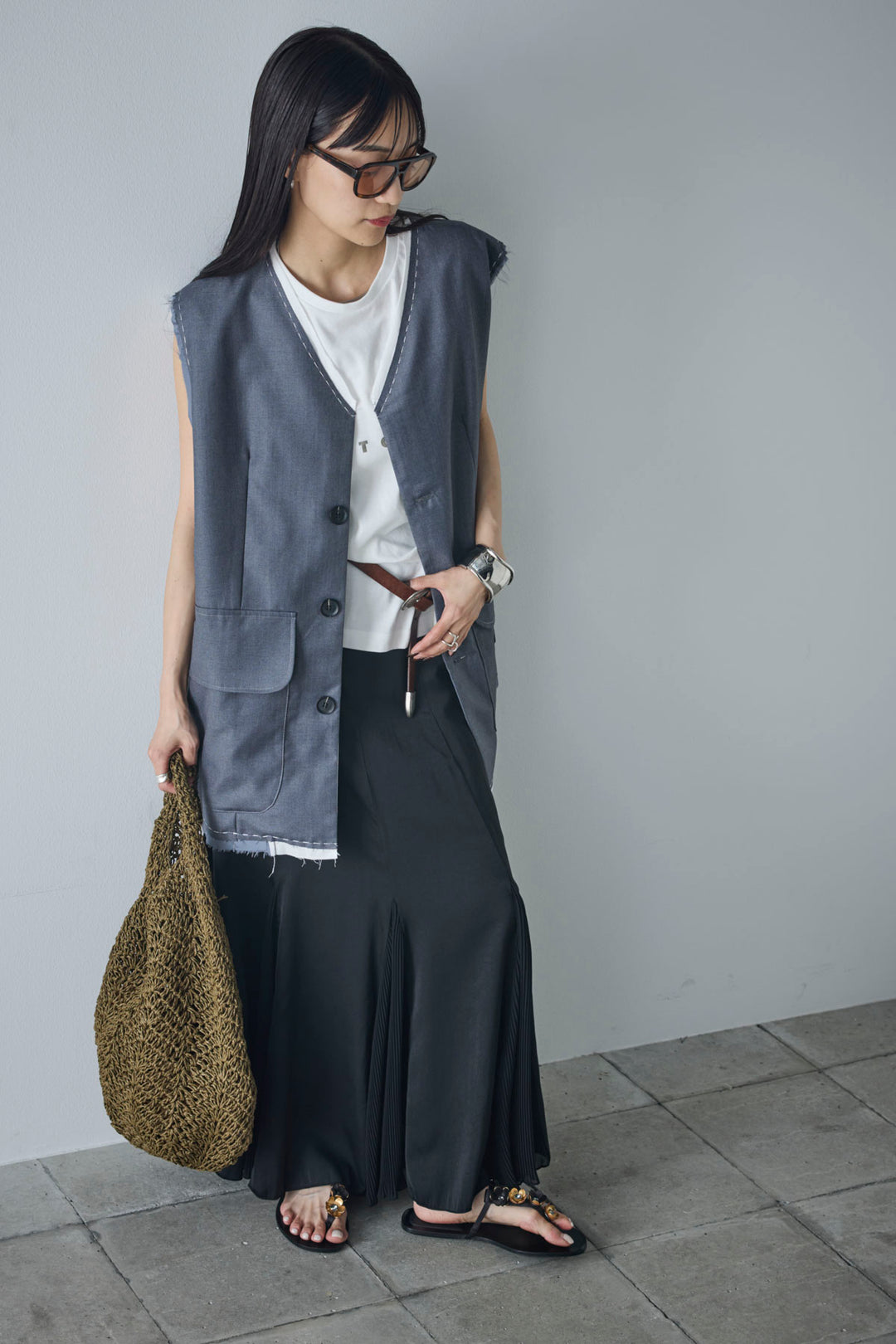 [予約/SET]切りっぱなしステッチデザインベスト+コンパクトスムース ミニ箔ロゴプリント+プリーツシアー切り替えスカート(3set)