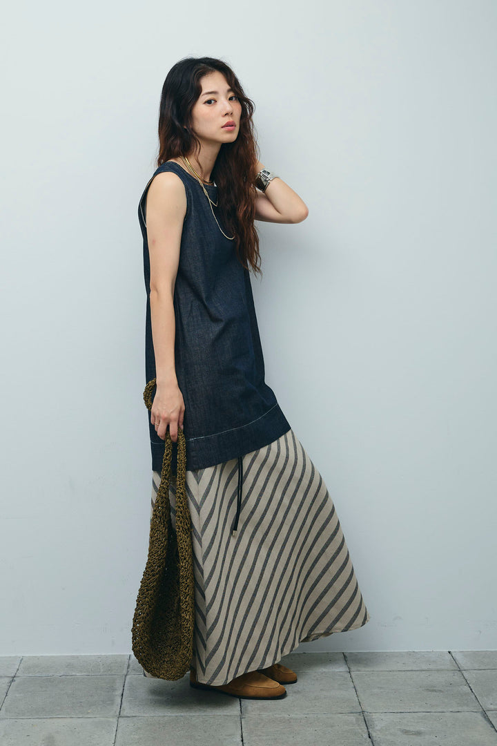 [予約]ベルト付き斜めライン柄スカート