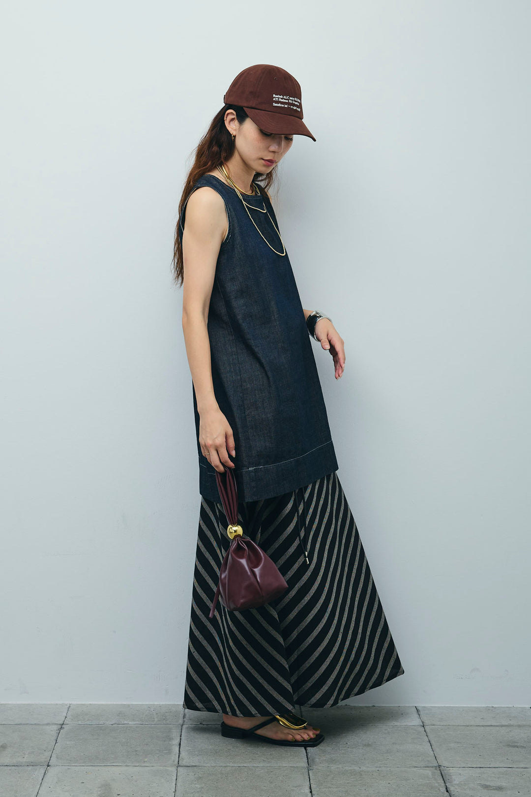 [予約/SET]ベルト付きミドル丈ブラウス+ベルト付き斜めライン柄スカート(2set)