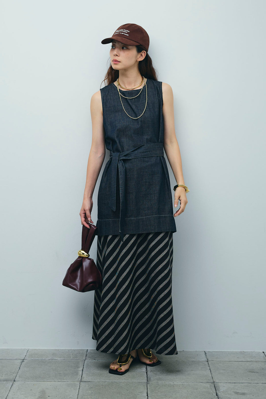 [予約/SET]ベルト付きミドル丈ブラウス+ベルト付き斜めライン柄スカート(2set)