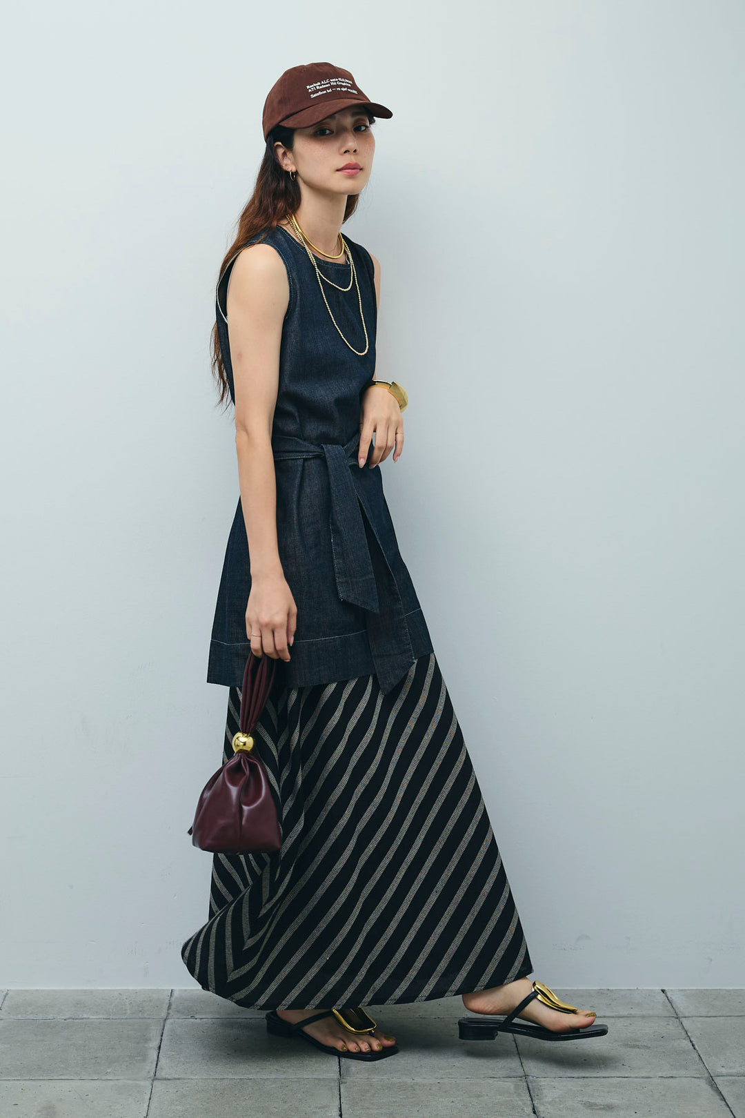 [予約/SET]ベルト付きミドル丈ブラウス+ベルト付き斜めライン柄スカート(2set)