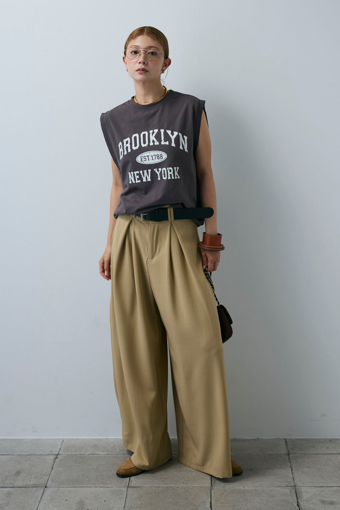 太ベルト付きワイドパンツ