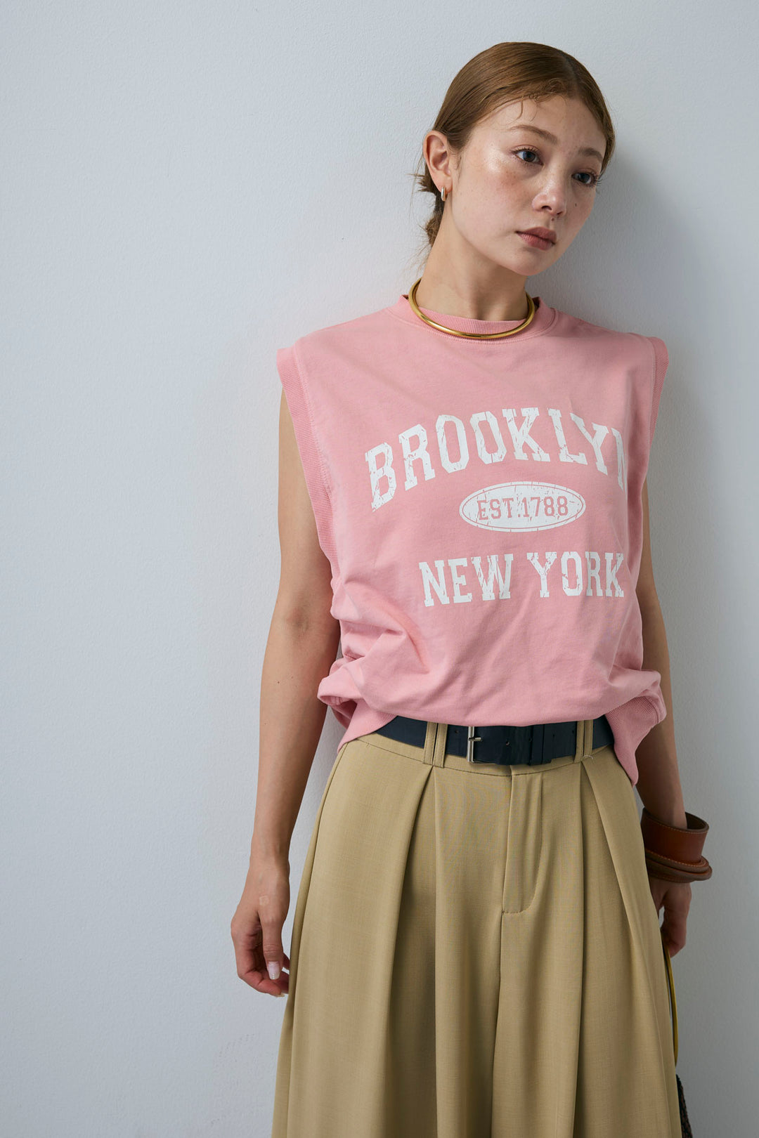 [予約/SET]ピグメントロゴノースリーブスウェット+太ベルト付きワイドパンツ(2set)