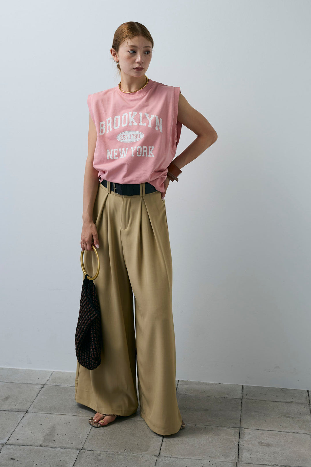 [予約/SET]ピグメントロゴノースリーブスウェット+太ベルト付きワイドパンツ(2set)