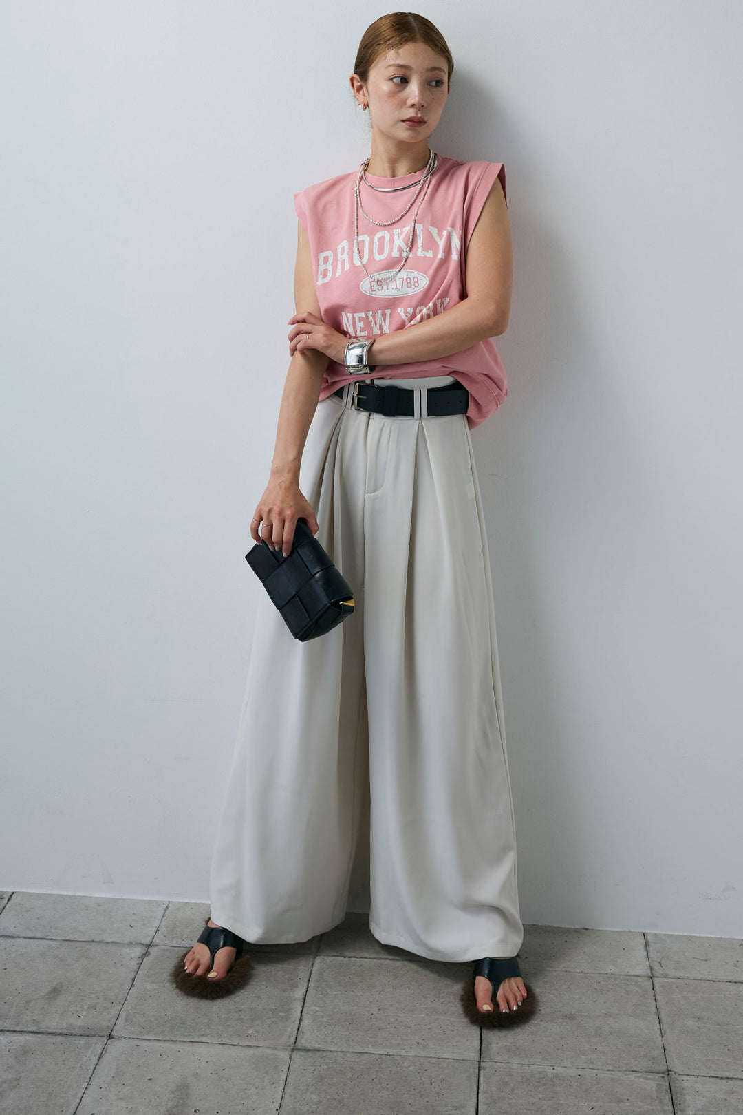 [予約/SET]ピグメントロゴノースリーブスウェット+太ベルト付きワイドパンツ(2set)