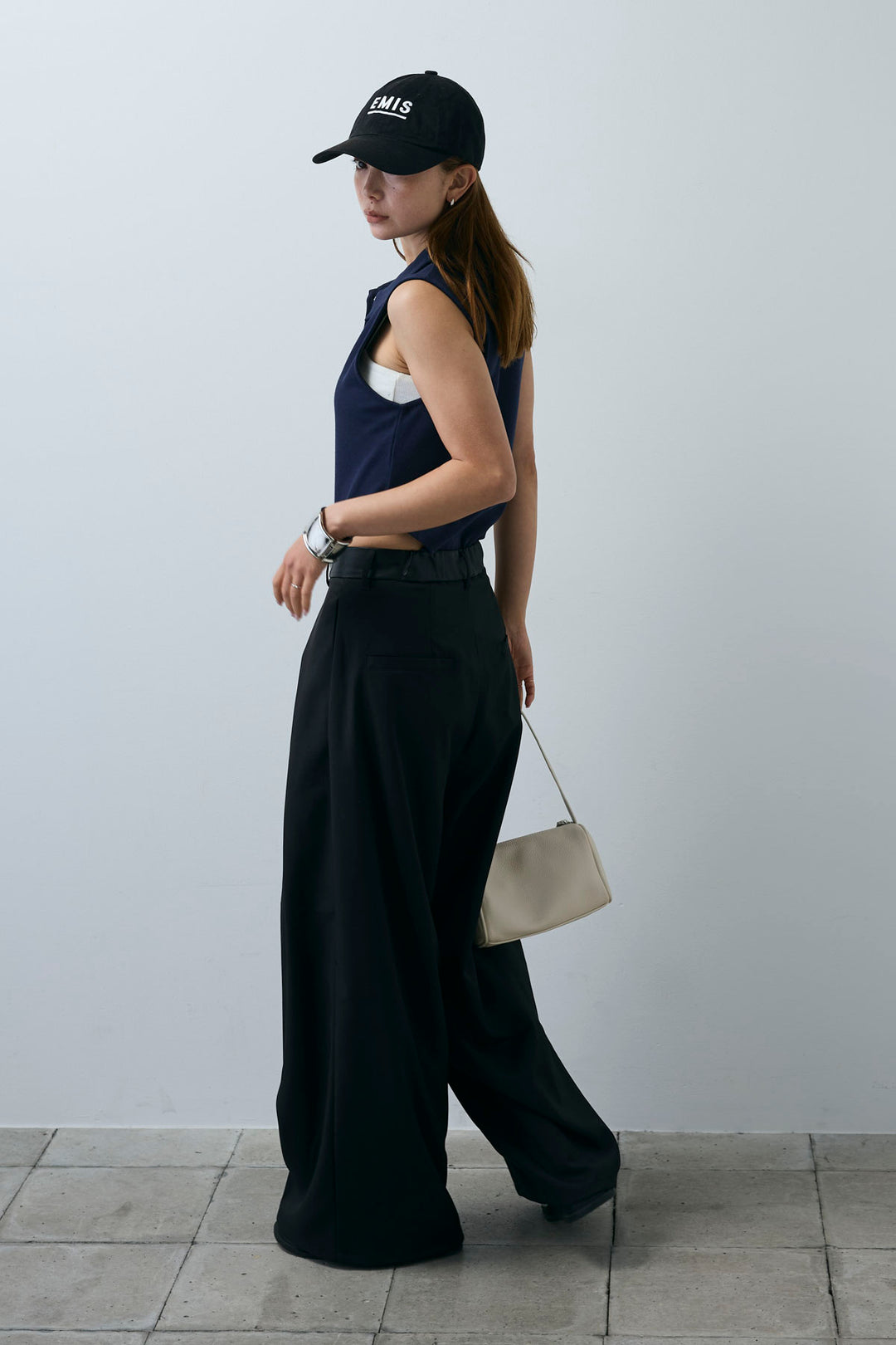 [予約/SET]ポロニットノースリボディースーツ+フェイクレザーベルトセンタータックパンツ(2set)