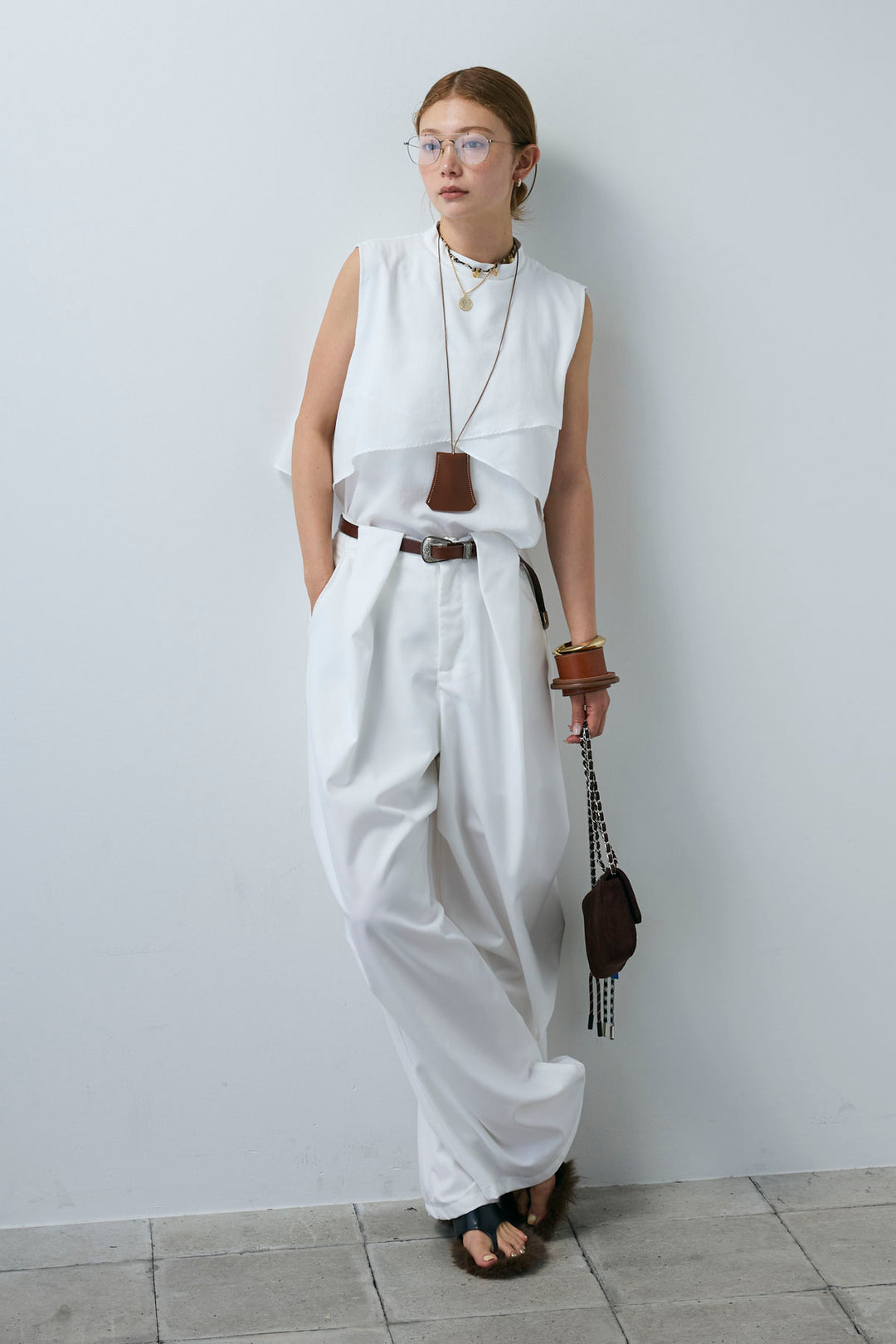 [予約/SET]アシンメトリーフレアーノースリーブブラウス+デザインタックパンツ(2set)