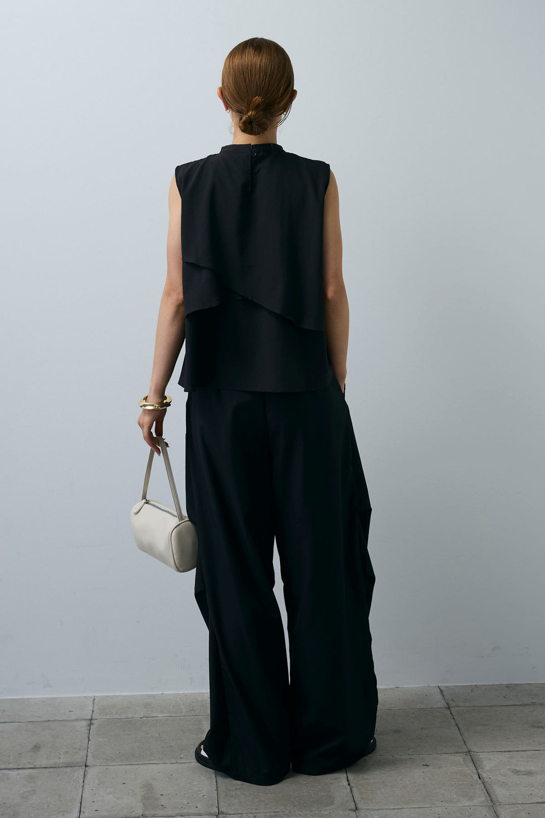 [予約/SET]アシンメトリーフレアーノースリーブブラウス+デザインタックパンツ(2set)