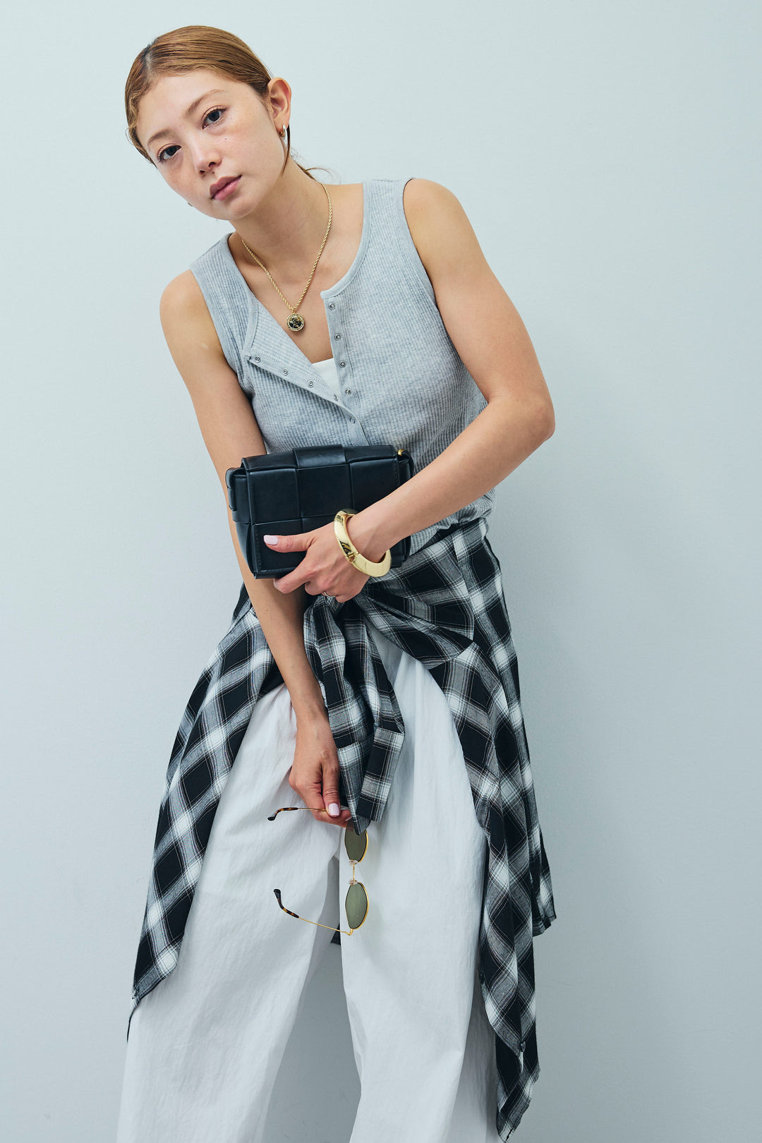 [予約/SET]セルフカットリブヘンリーネックノースリーブトップス+オンブレチェックオーバーとろみシャツ+裾ドロストナイロンパンツ(3set)