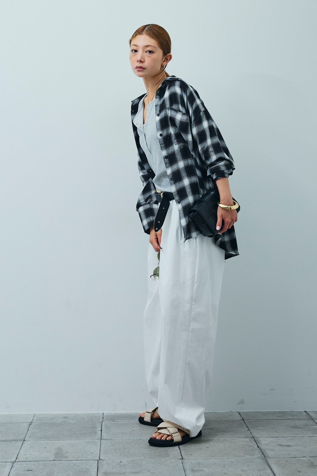 [予約/SET]セルフカットリブヘンリーネックノースリーブトップス+オンブレチェックオーバーとろみシャツ+裾ドロストナイロンパンツ(3set)