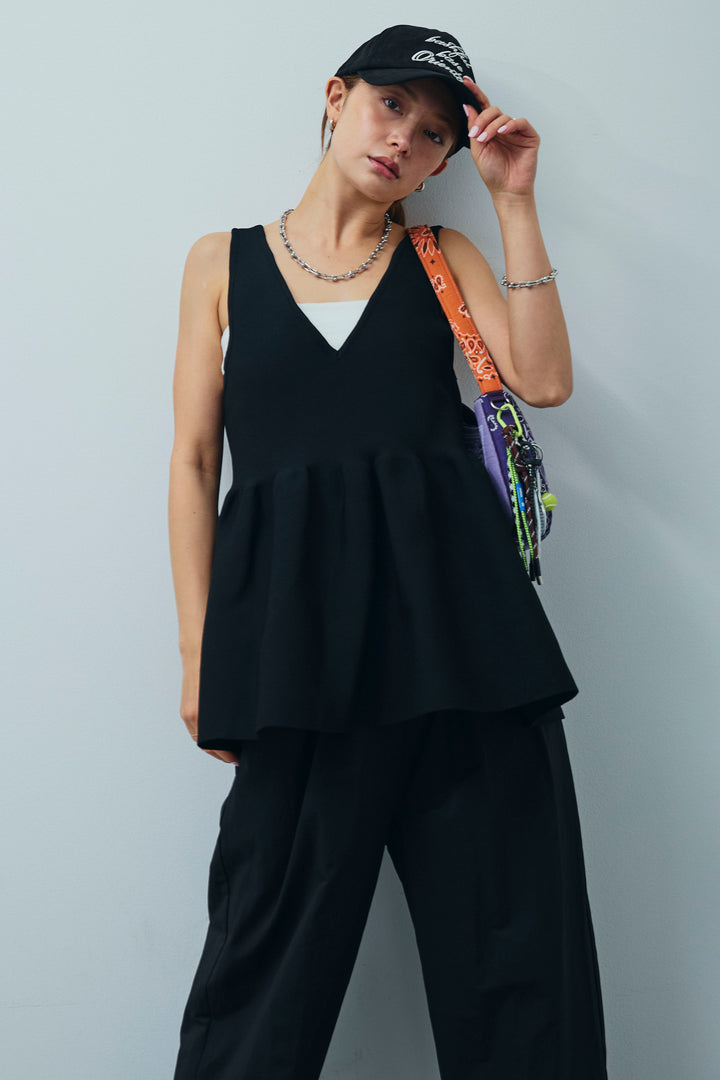 [予約]2wayぺプラムニットトップス