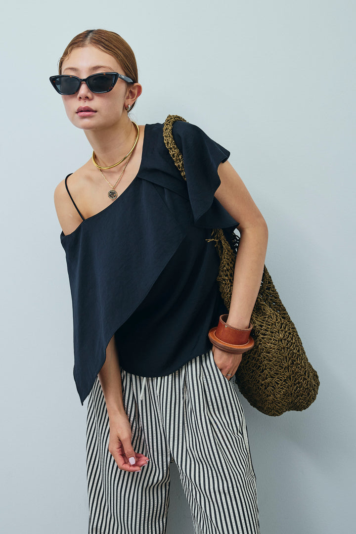 アシメブラウス