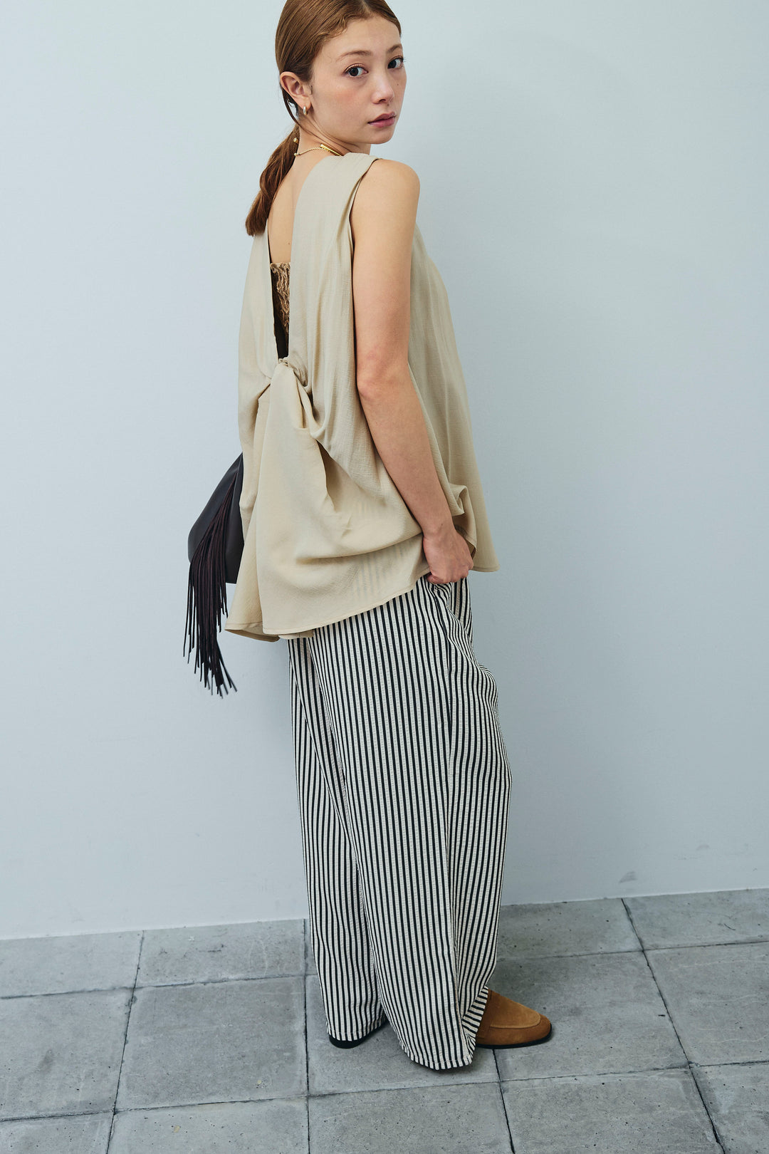 [予約/SET]シアーバックツイストノースリトップス+コード刺繍ベロアキャミ+ストライプ柄イージーパンツ(3set)