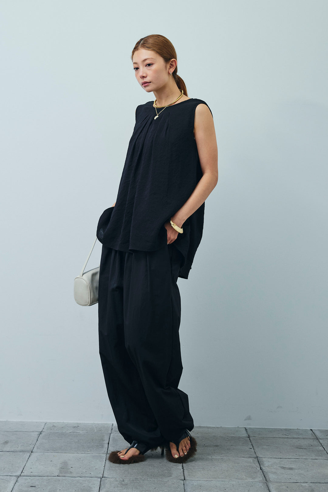 [予約/SET]シアーバックツイストノースリトップス+コード刺繍ベロアキャミ+裾ドロストナイロンパンツ(3set)