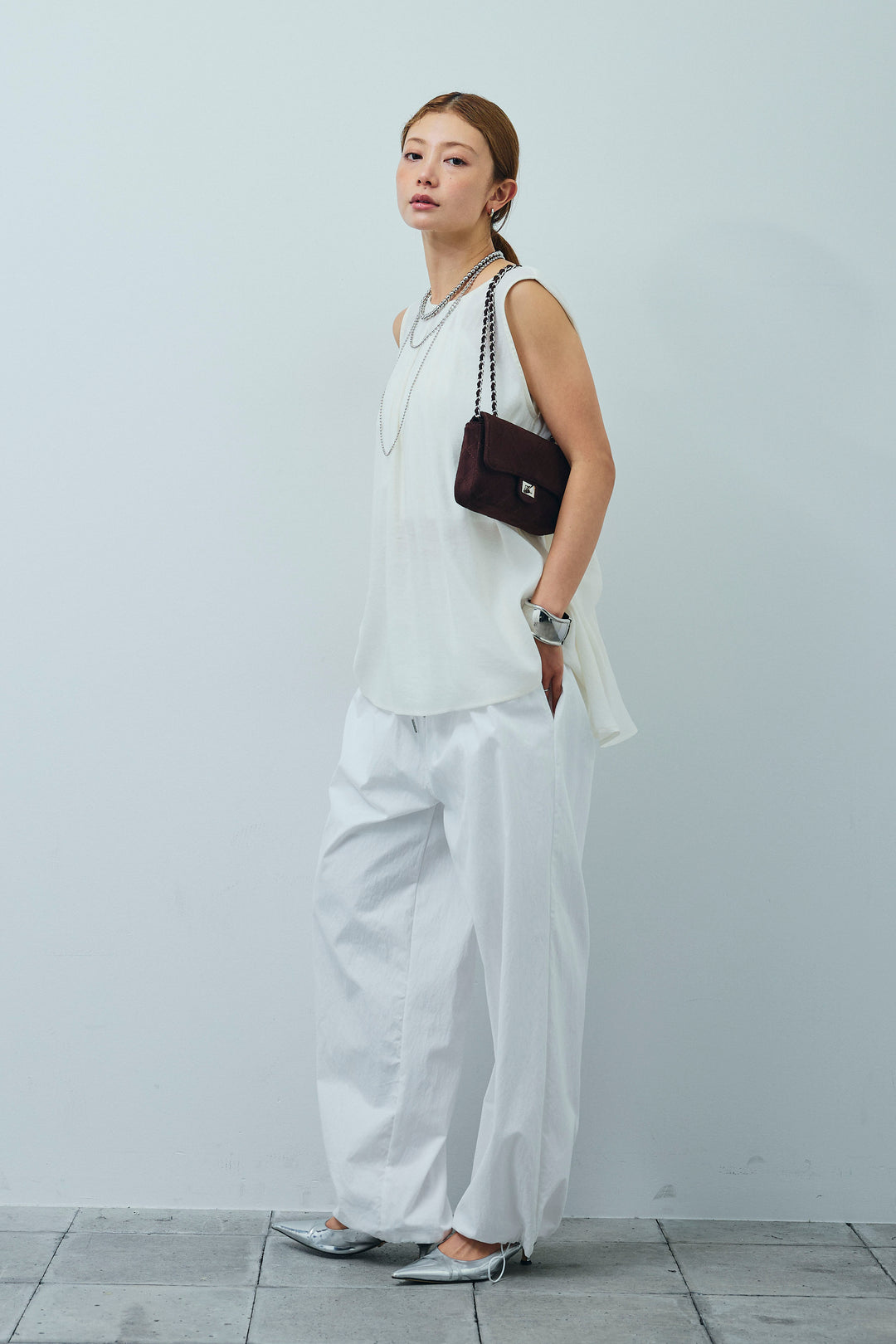 [予約/SET]シアーバックツイストノースリトップス+コード刺繍ベロアキャミ+裾ドロストナイロンパンツ(3set)