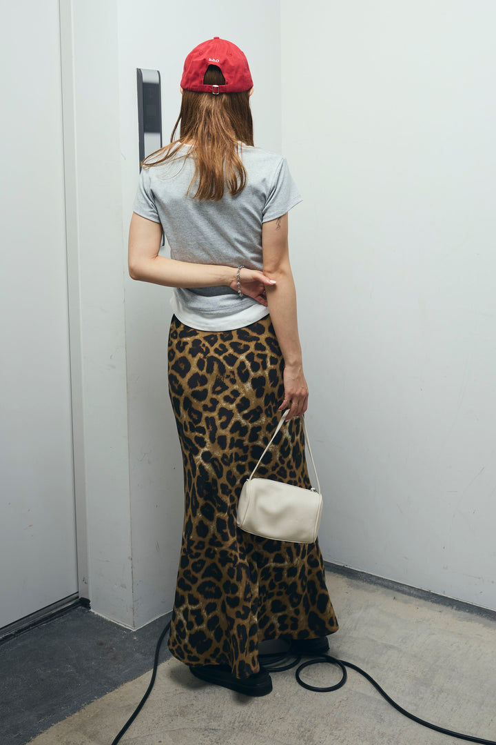 [予約/SET]サイドシャーリングレイヤードTシャツ+レオパードナロースカート(2set)