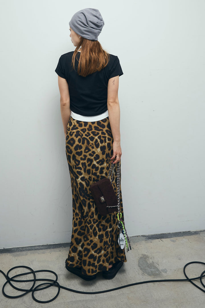 [予約/SET]サイドシャーリングレイヤードTシャツ+レオパードナロースカート(2set)