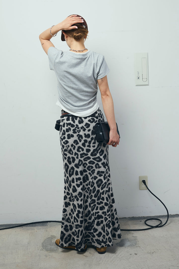 [予約/SET]サイドシャーリングレイヤードTシャツ+レオパードナロースカート(2set)