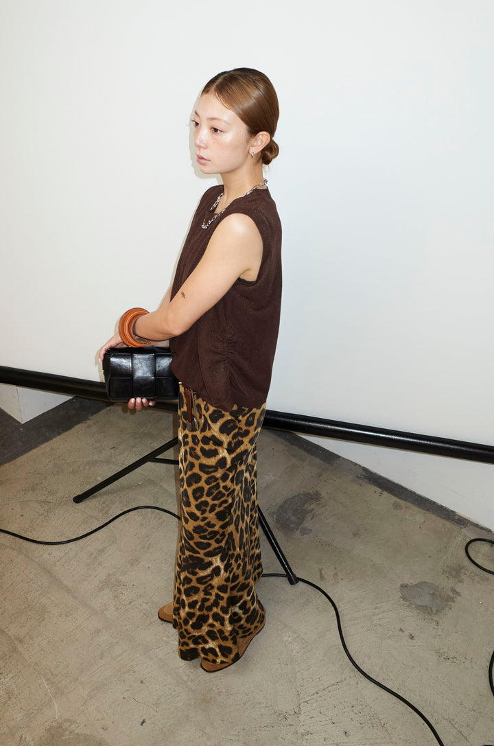 [予約/SET]リネン混ギャザーシアーニット+セルフカットリブヘンリーネックノースリーブトップス+レオパードナロースカート(3set)