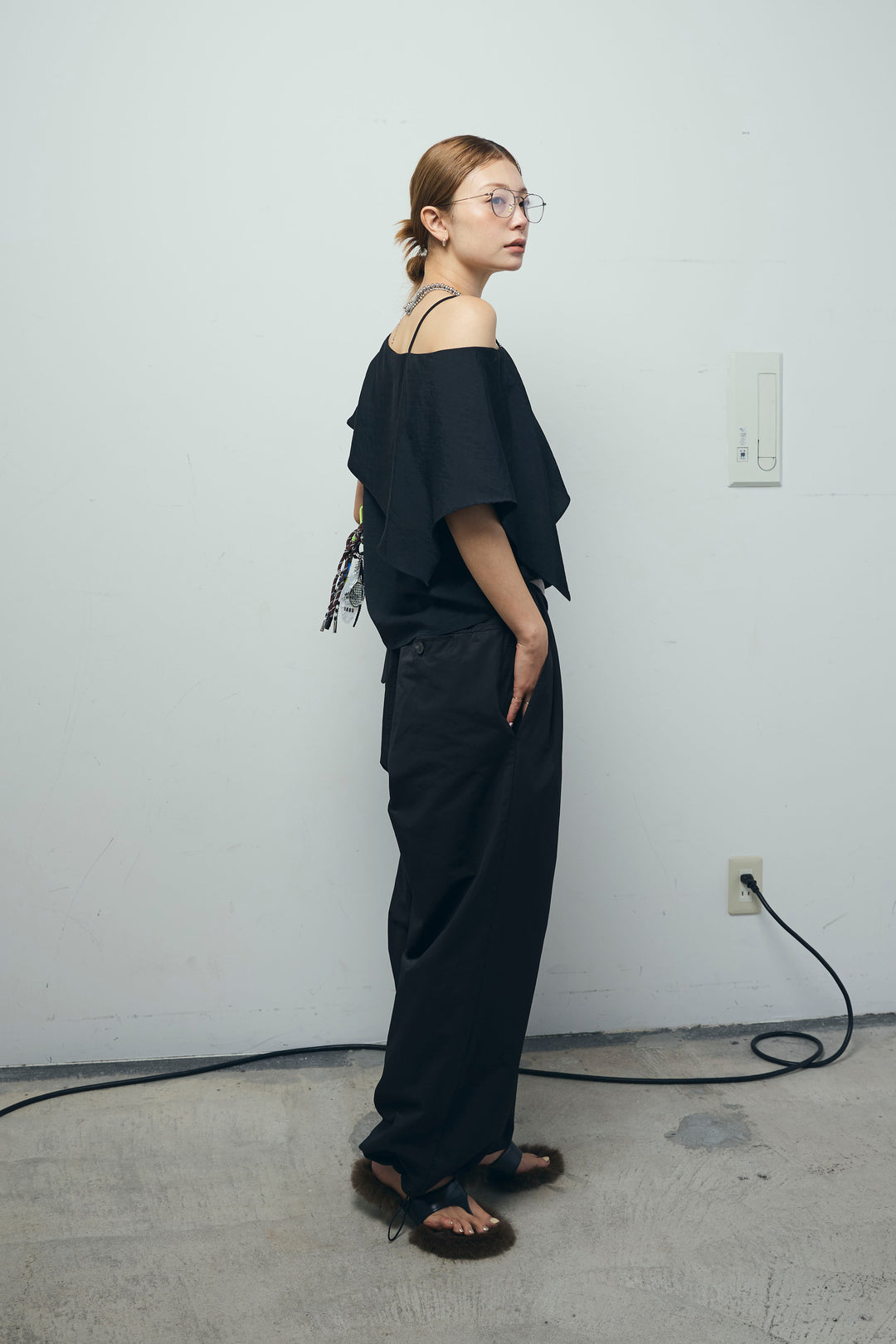 [予約/SET]アシメブラウス+裾ドロストナイロンパンツ(2set)