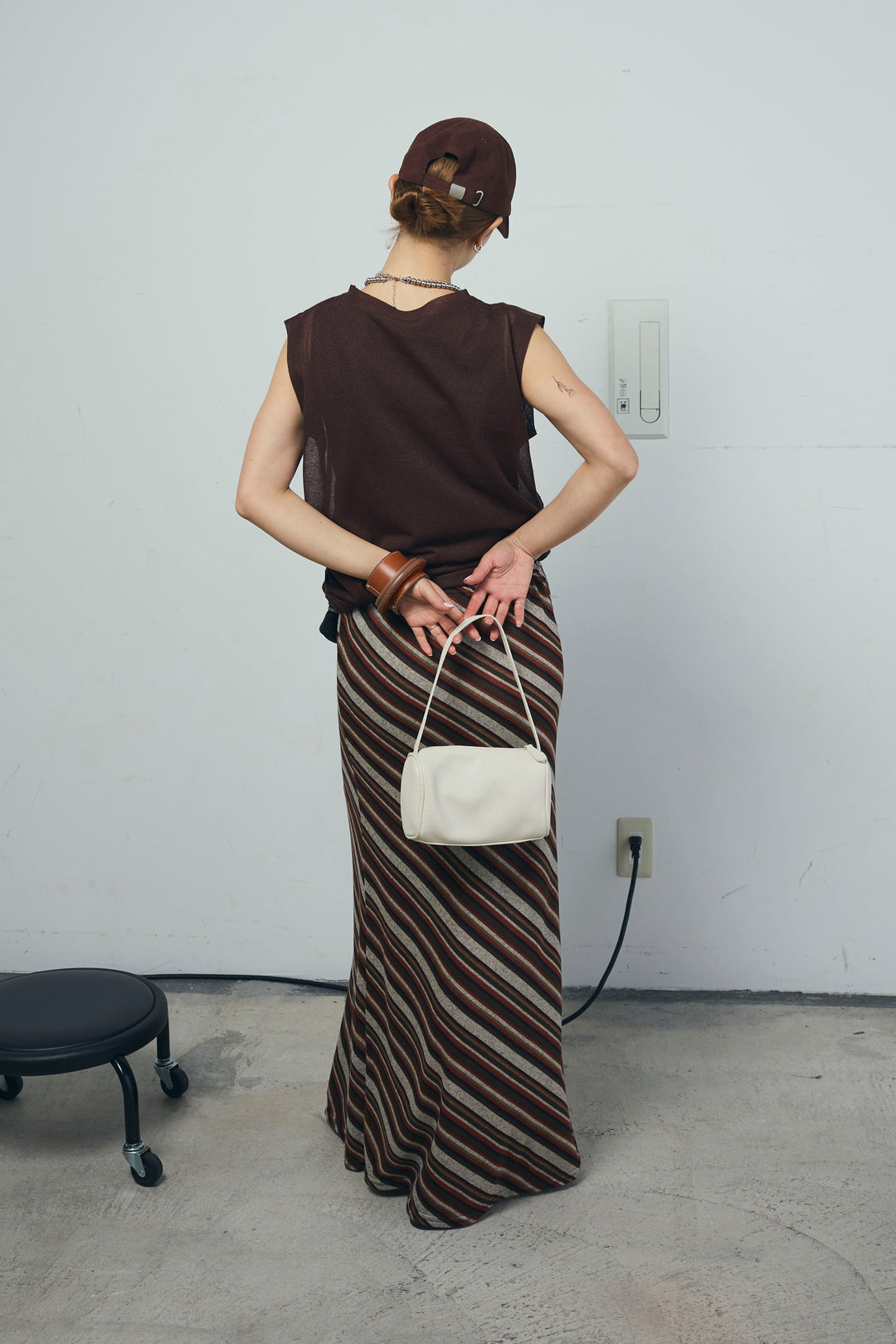 [予約/SET]リネン混ギャザーシアーニット+マルチストライプナロースカート(2set)