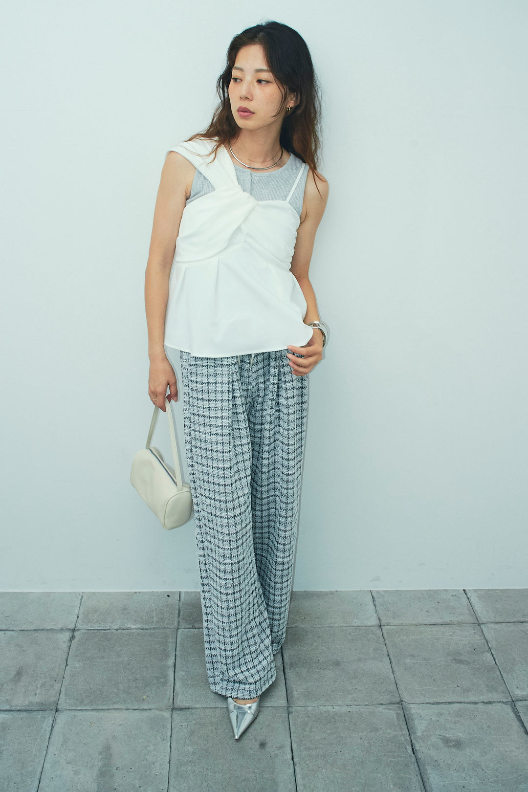 [予約/SET]アシンメトリーキャミソール+セルフカットリブヘンリーネックノースリーブトップス(2set)