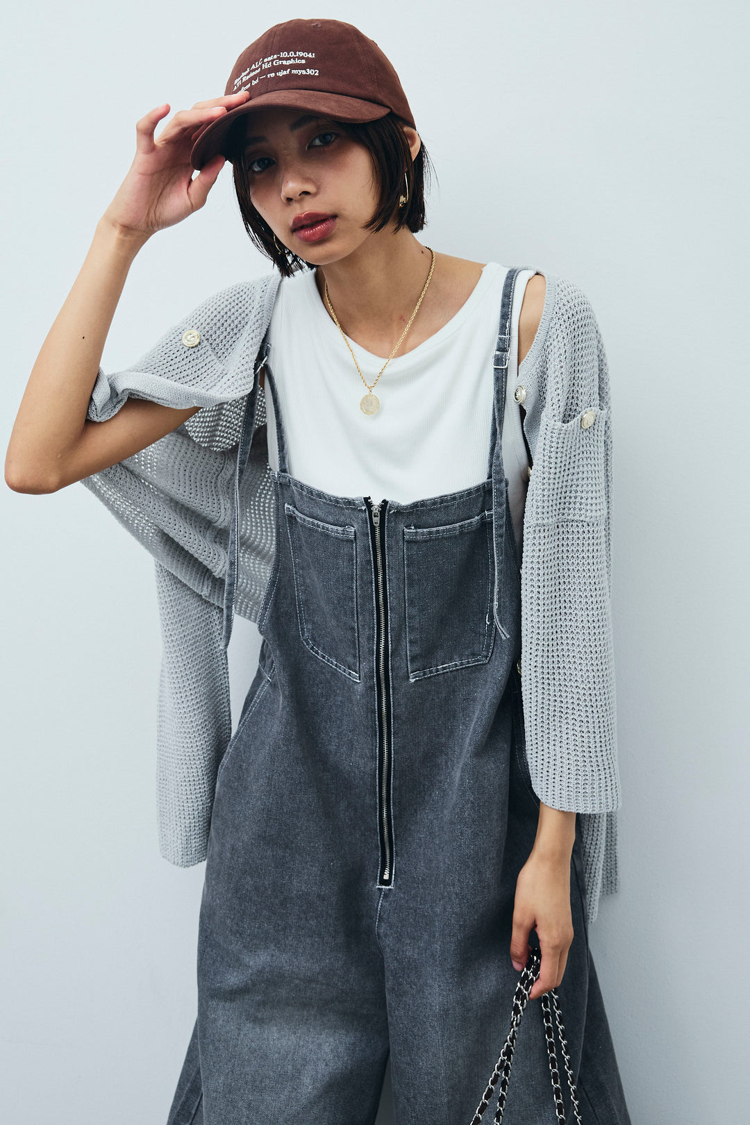 [予約/SET]リネンタッチ金ボタンカーデ+テレコリブカップ付きノースリーブ トップス+フロントジップストラップデザインデニムサロペット(3set)