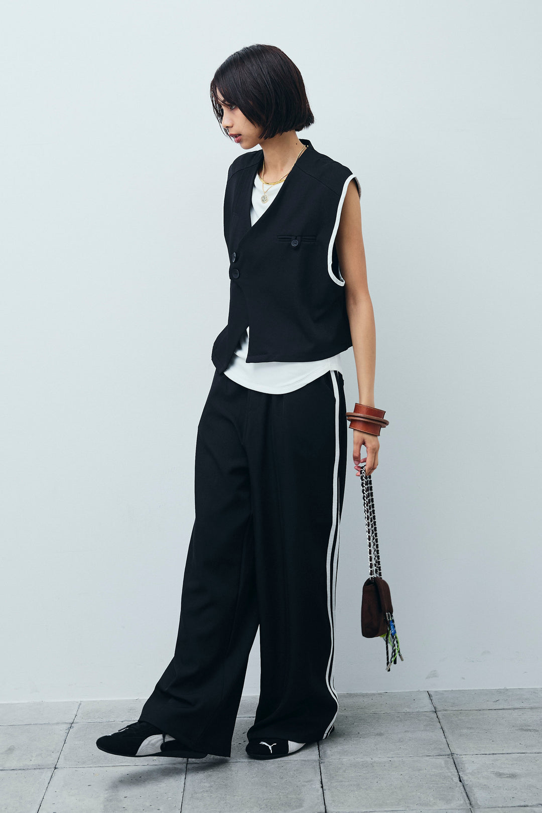 [予約/SET]アシンメトリーデザインジレ+サイドラインワイドパンツ(2set)