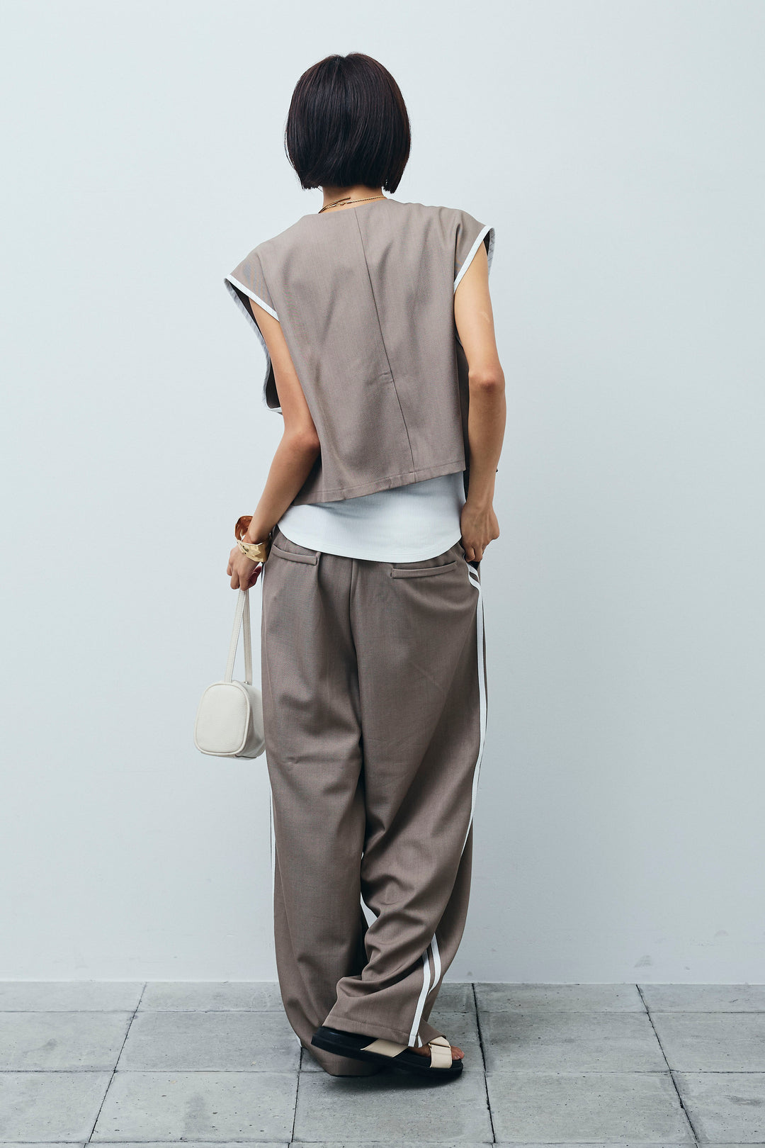 [予約/SET]アシンメトリーデザインジレ+サイドラインワイドパンツ(2set)