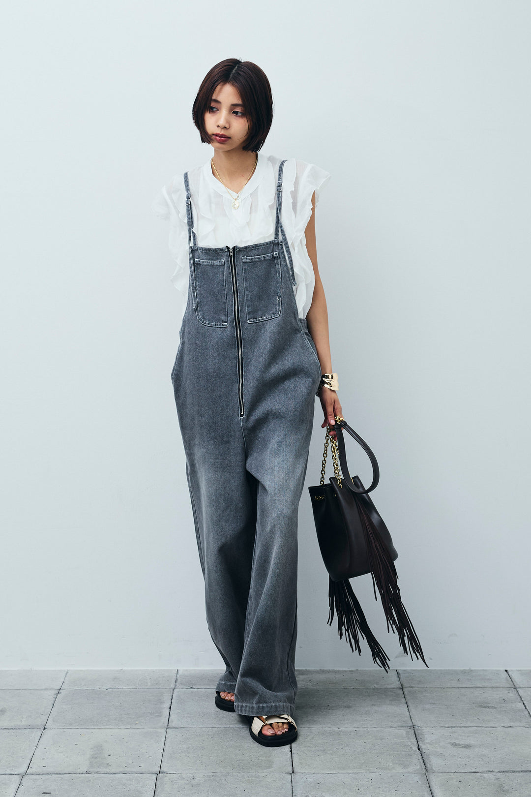 [予約/SET]リネンランダムフリルブラウス+フロントジップストラップデザインデニムサロペット(2set)